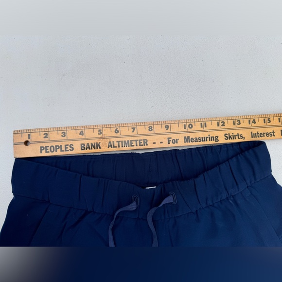 Lululemon On The Fly Pant *Woven Full Length 31" in True Navy. Size 6. - Picture 12 of 17
